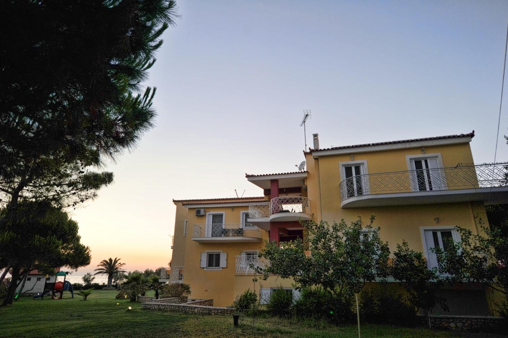 Irida Beach Resort Suites 基帕里夏 外观 照片